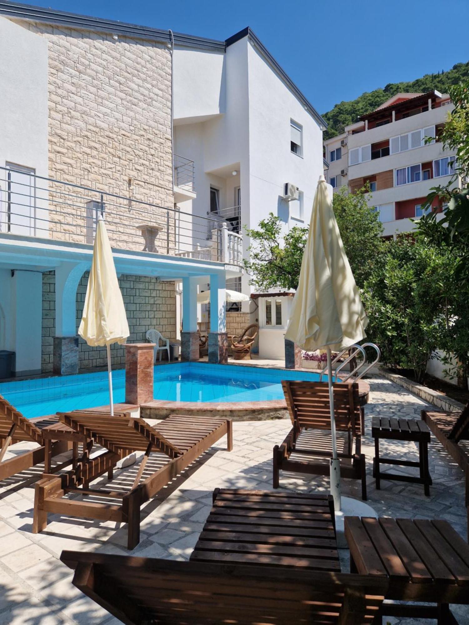 Villa Golf Budva Exterior photo